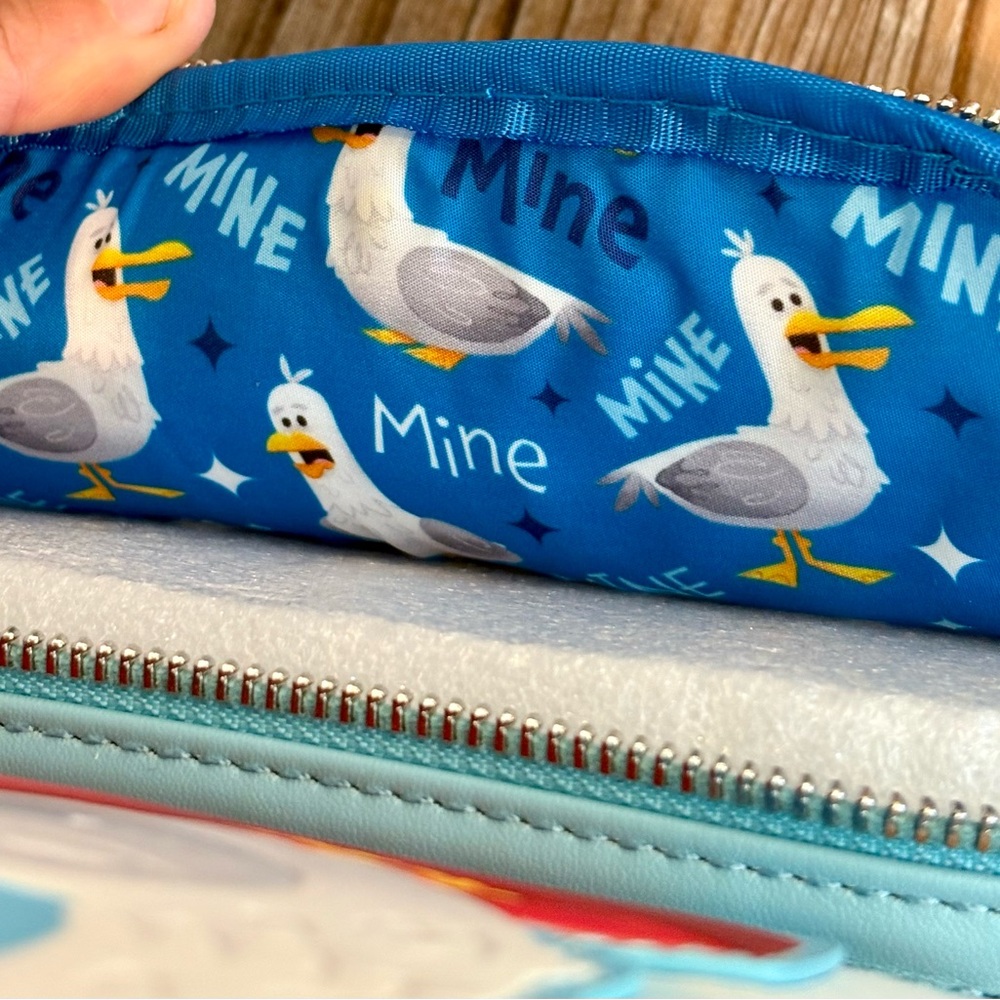 Loungefly Disney Pixar Finding Nemo “Mine! Mine! Mine!” Talking Backpack, BNWT - Picture 15 of 15